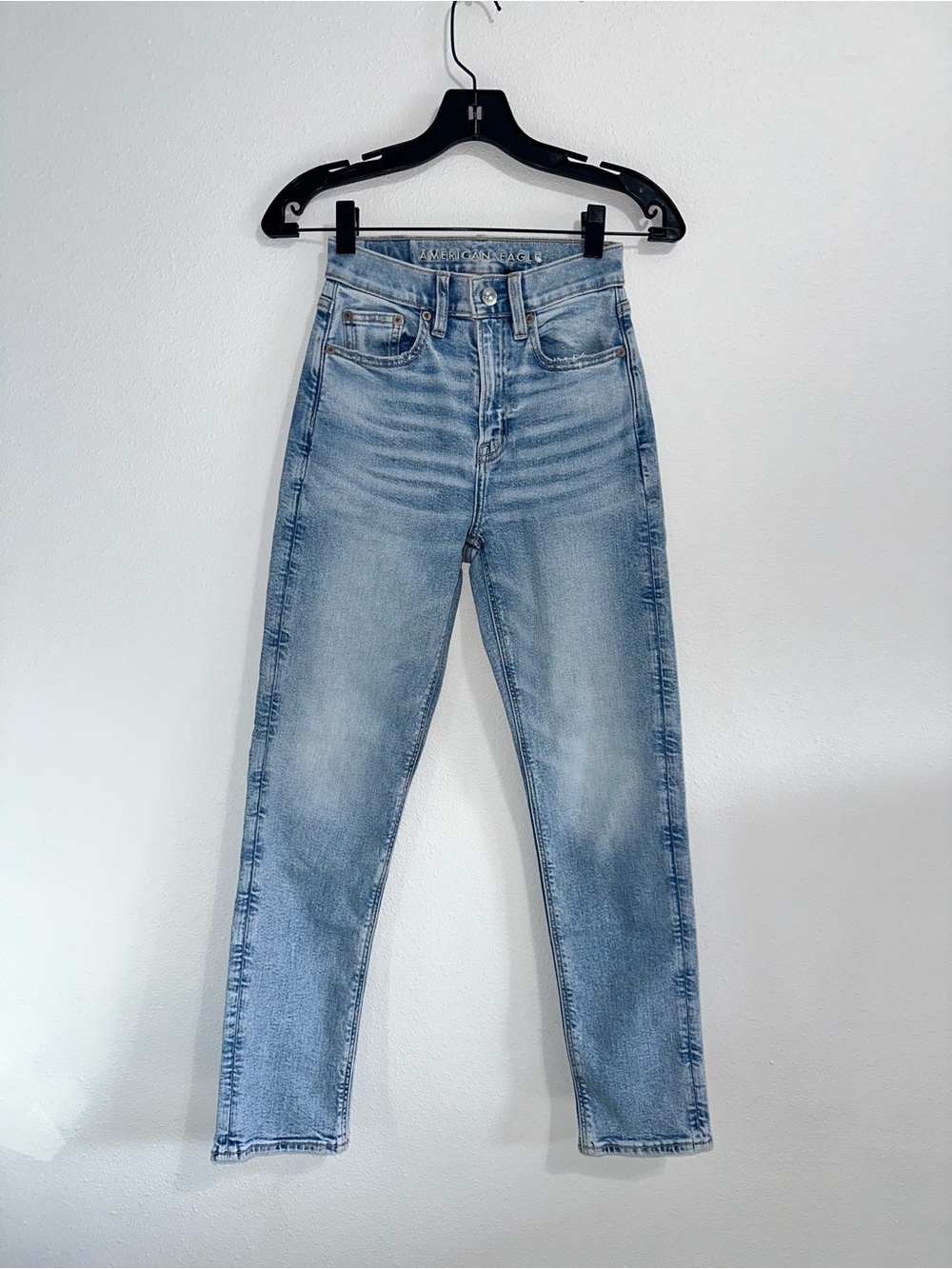 American Eagle Outfitters High-Rise Faded Blue Jeans